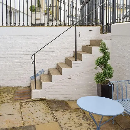 Holiday home Alice's Place *